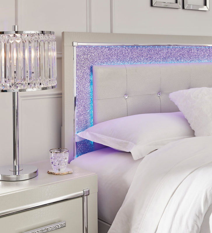 Zyniden Silver Panel LED Bedroom Set