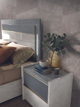 Load image into Gallery viewer, Sole Collection Italian Bedroom Set