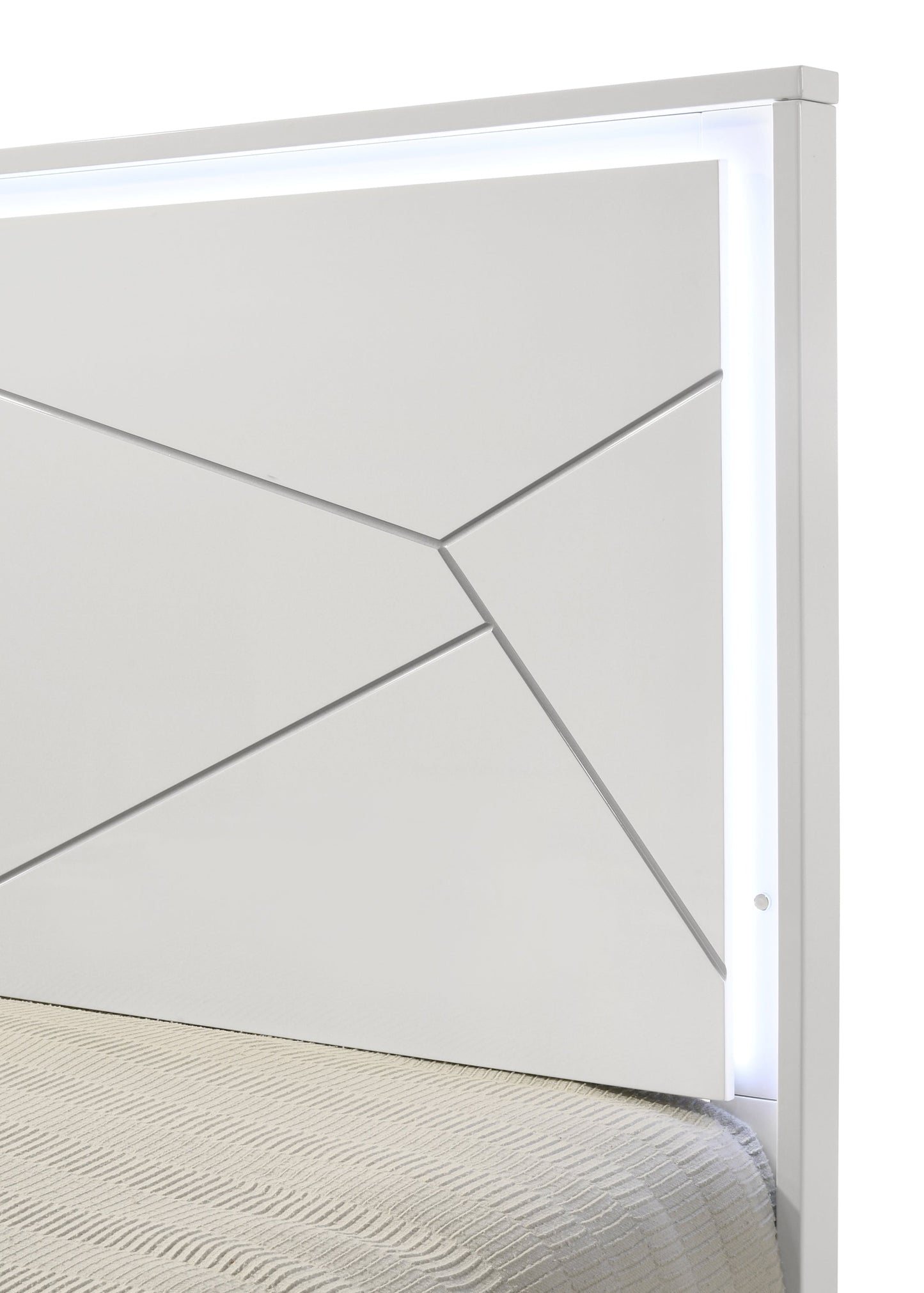 Ayla White Panel Bedroom Set B4520