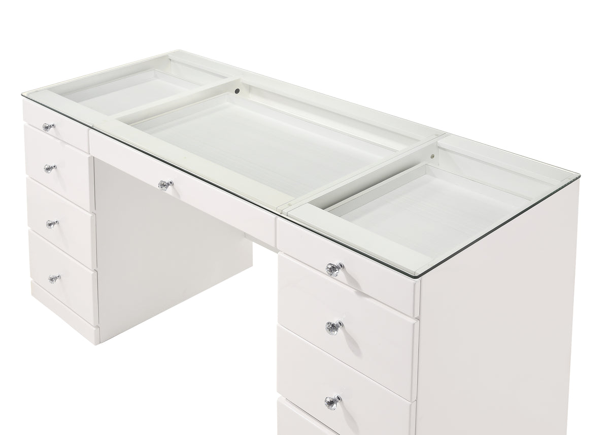 Avery White Makeup Vanity Set with Lighted Mirror

B4850