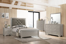 Load image into Gallery viewer, Phoebe Silver Panel Bedroom Sets B6970