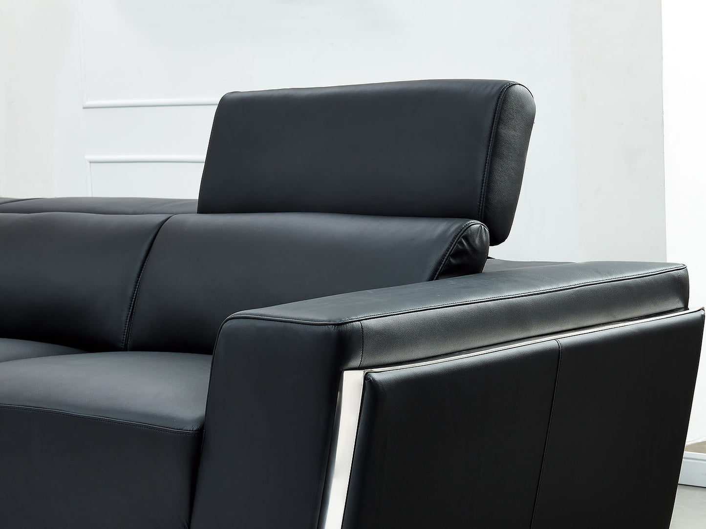 Domo Black Italian Leather Sectional MI-8010A